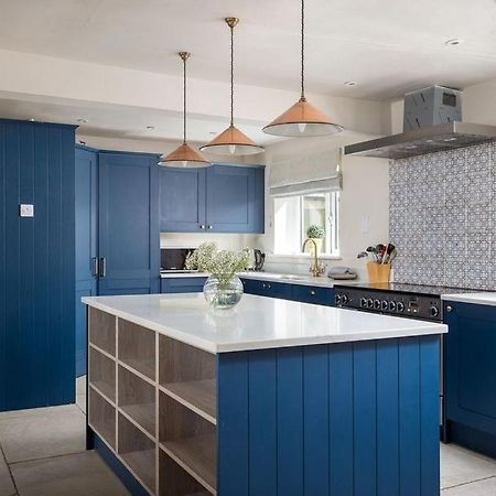 Stanway House, 8 Bedroom, 8 Bath Челтнъм Екстериор снимка